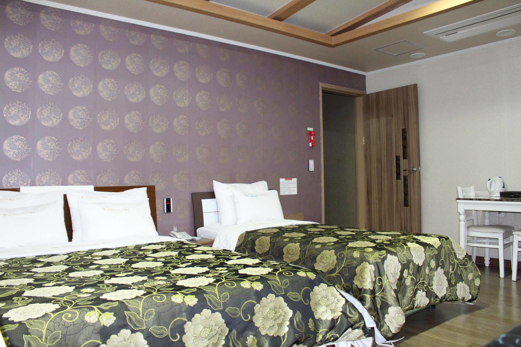 Tiffany Motel Mokpo Exterior foto