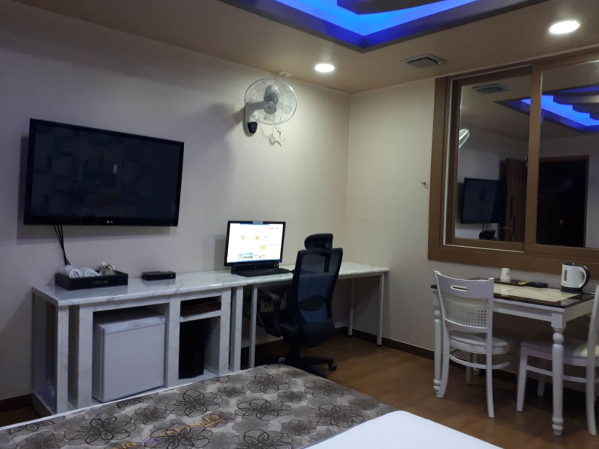 Tiffany Motel Mokpo Exterior foto